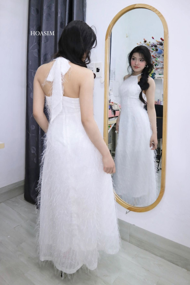 https://vayhoasim.vn/Đầm yếm lông vũ trắng HOASIM - Size S - Mã TRSHS109