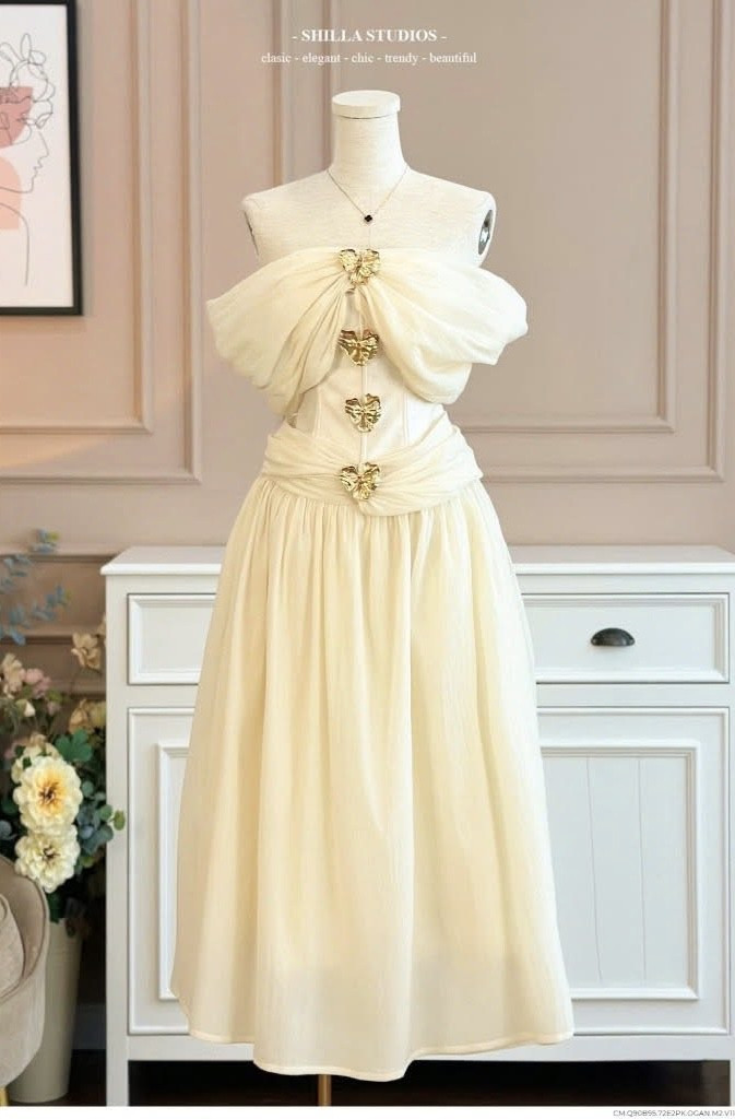 https://vayhoasim.vn/Đầm trễ vai tag hoa SHILLA - Size S - Mã KESK066