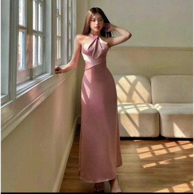 Đầm lụa hồng yếm - Size S - Mã HOMK073