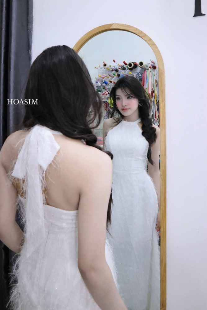 https://vayhoasim.vn/Đầm yếm lông vũ trắng HOASIM - Size S - Mã TRSHS109