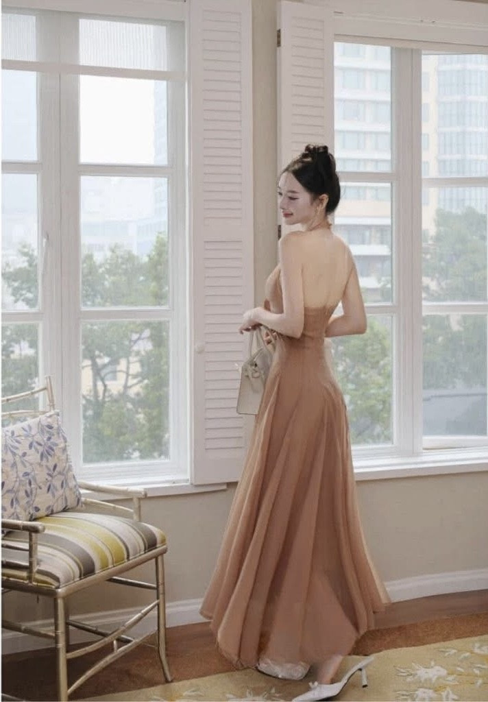 https://vayhoasim.vn/Đầm yếm nâu xòe rộng size S - NASK096
